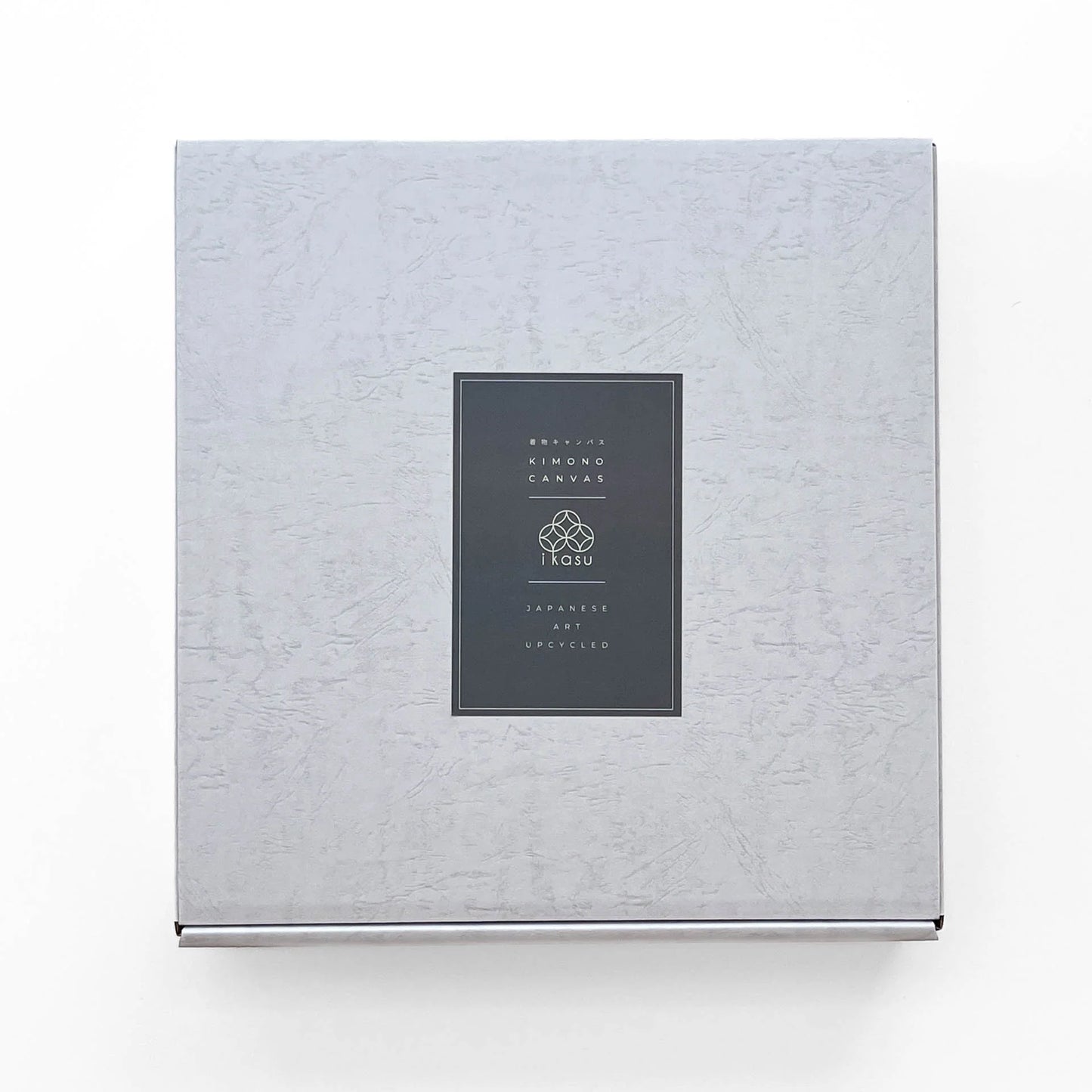 Kimono Mom collaboration "Pine trees for longevity" set